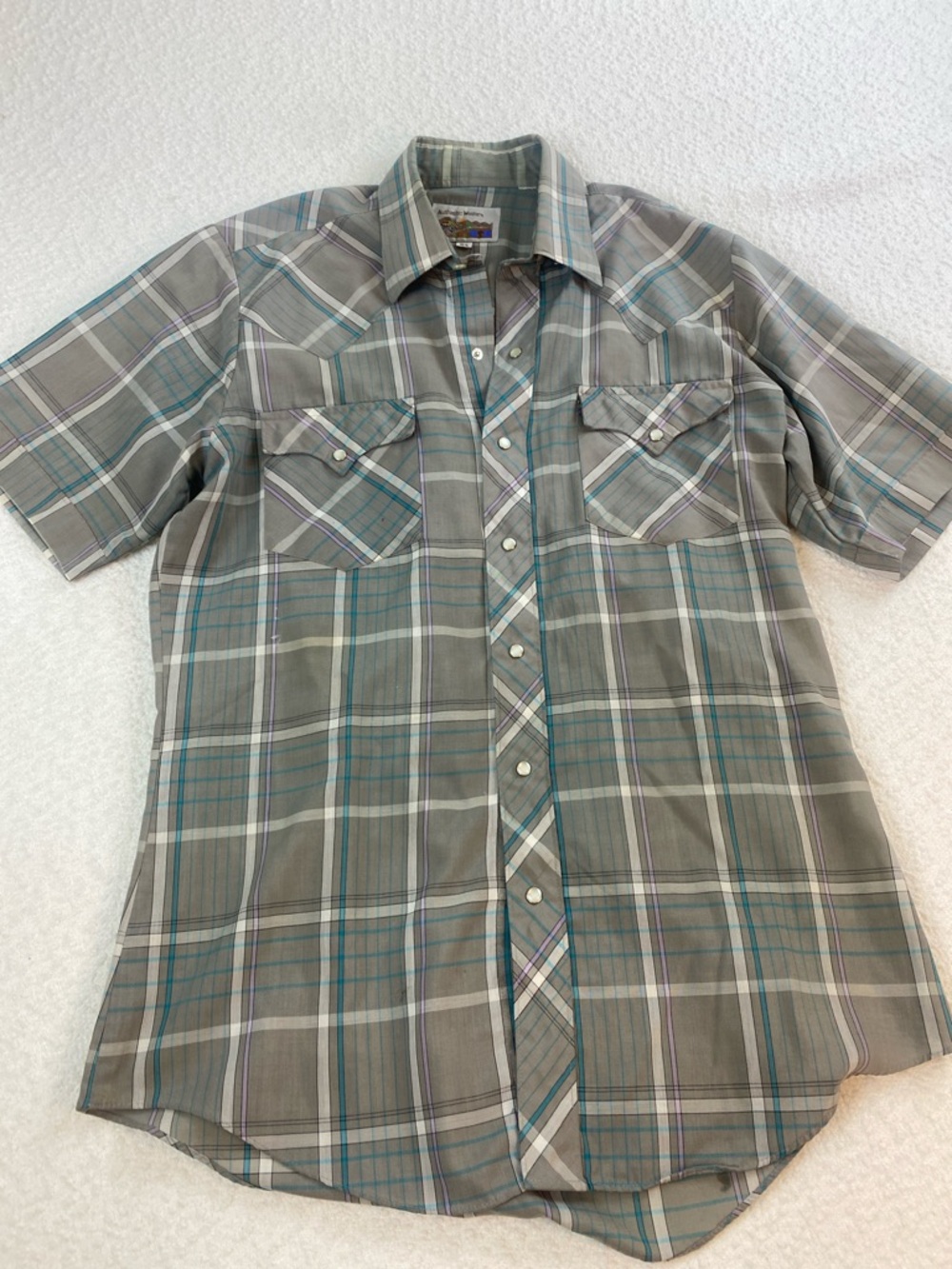 Men's Grey Plaid Short-Sleeve Button-Down Shirt with Teal Accents